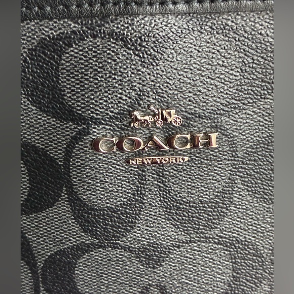 COACH Shoulder Bag,Coach Black Signature Shoulder Bag - Picture 5 of 16